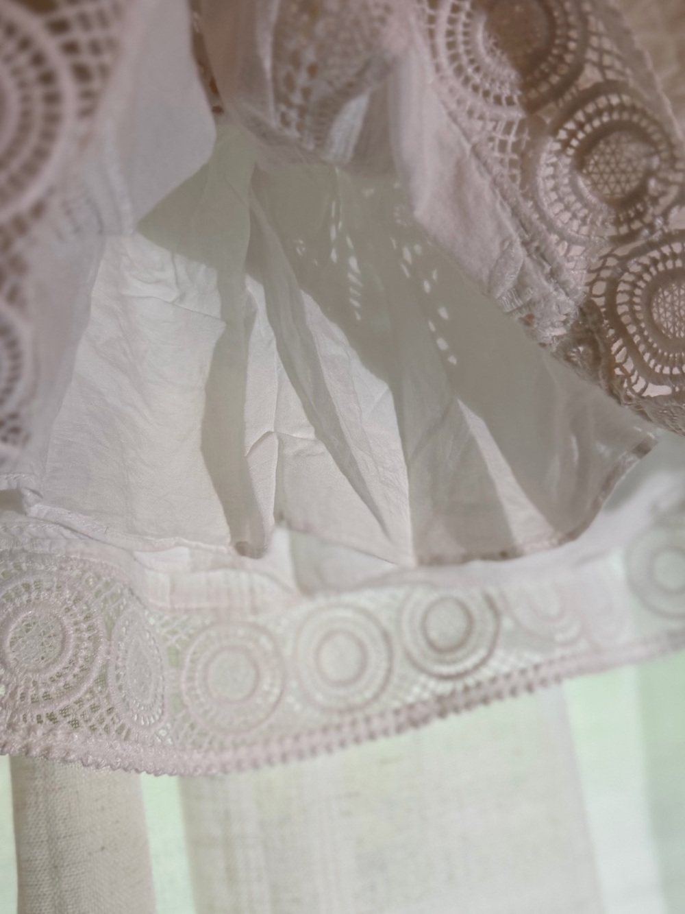 White House Black Market White Eyelet Lace Mini Skirt - Picture 4 of 5